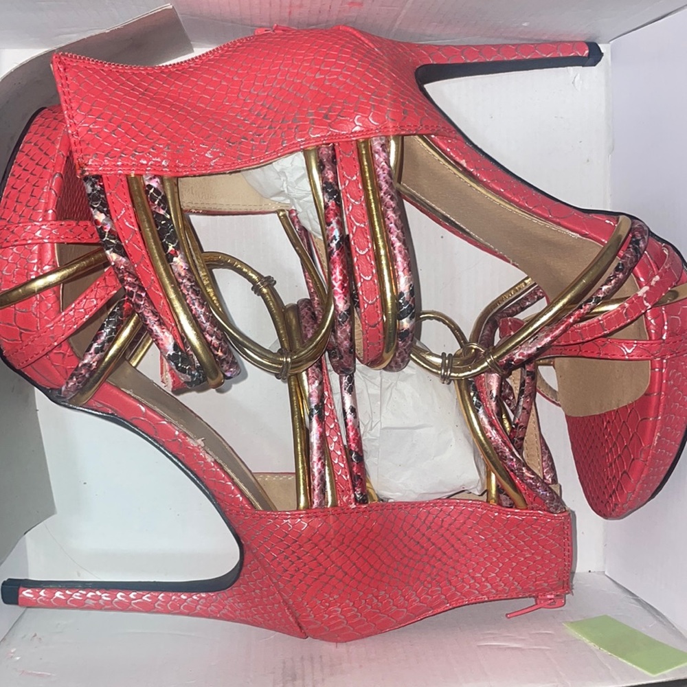 Womens high heel size 9-worn once